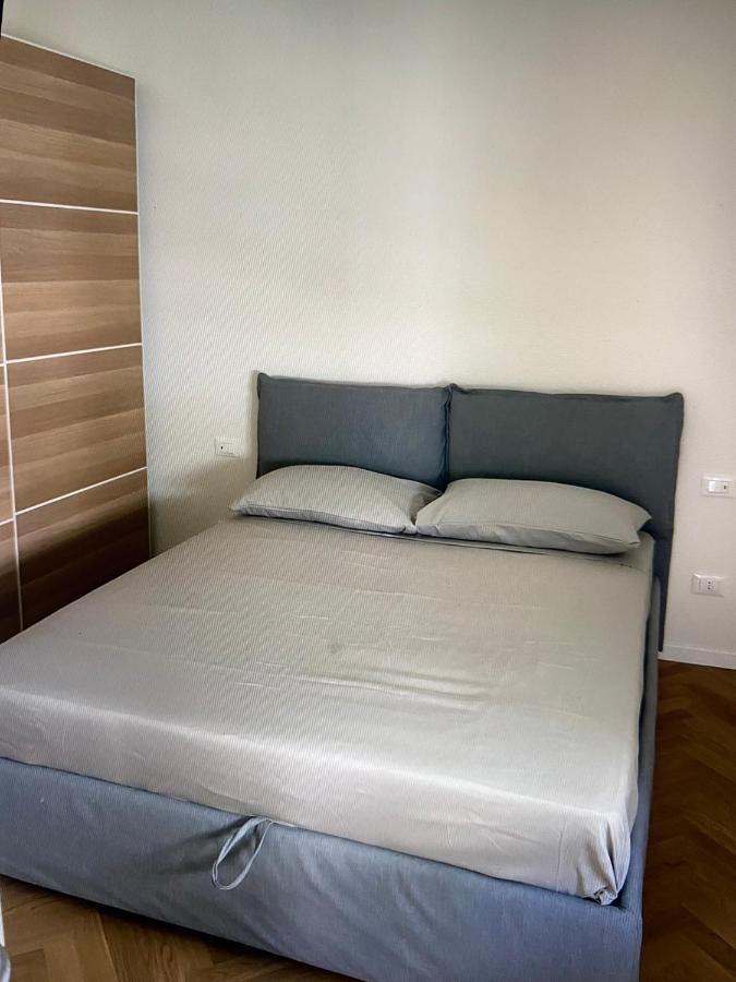 Milano: Incantevole Appartamento In Pieno Centro - Fancy Yellow Apartments Exterior foto